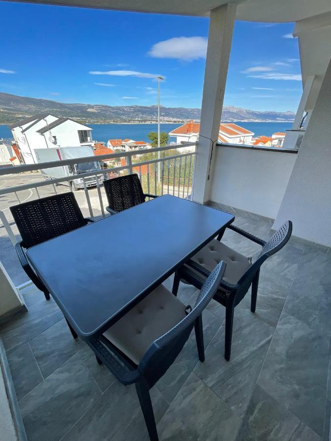 Apartments Holiday Gavric Trogir Phòng bức ảnh